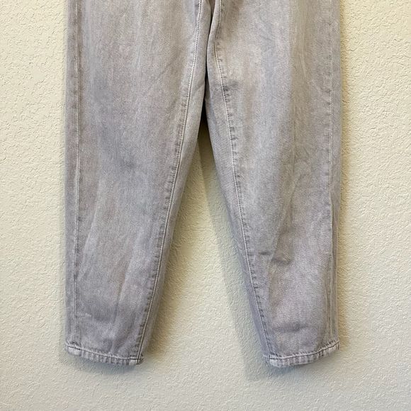 FRANK AND OAK The Linda Balloon Fit High Rise Jeans in Grey - Picture 5 of 14